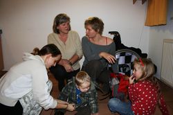 Eltern mit Kindern